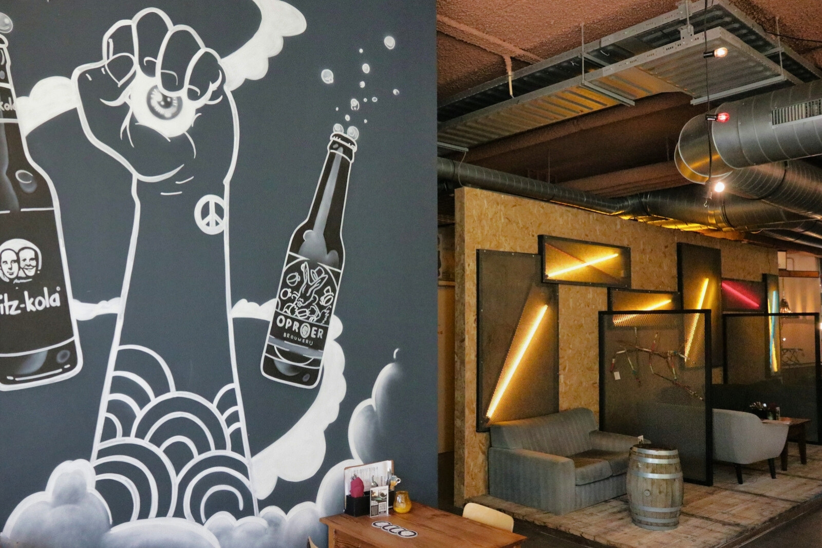 Interior Oproer Biercafe in Utrecht Overvecht
