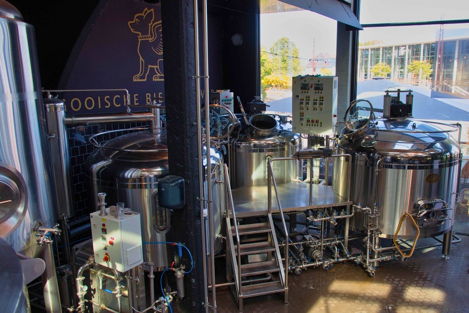 Brouwinstallatie van de Gooische Bierbrouwerij in Hilversum
