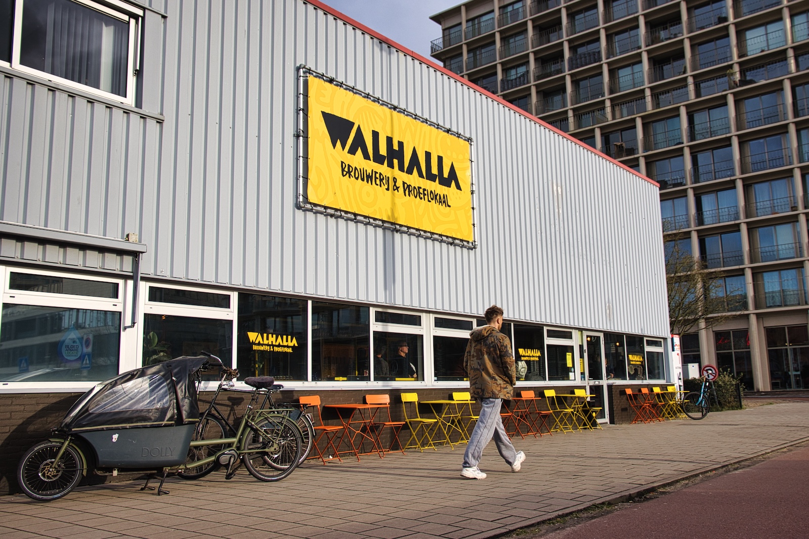 Proeflokaal Brouwerij Walhalla aan de Asterweg in Amsterdam Noord