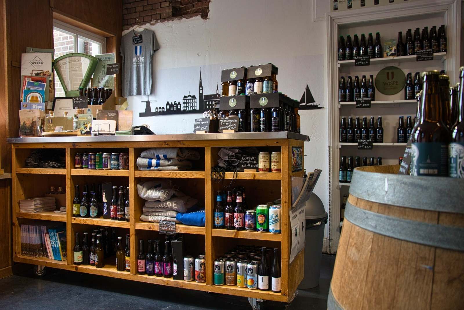 Wispe Brewery on-site beershop interior