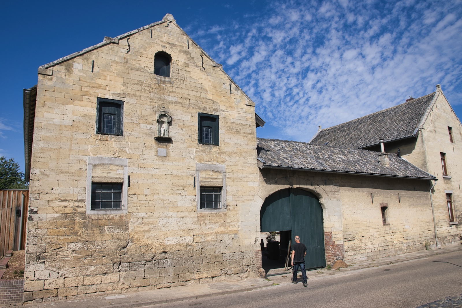 Historic square farmhouse and winery in IJzeren