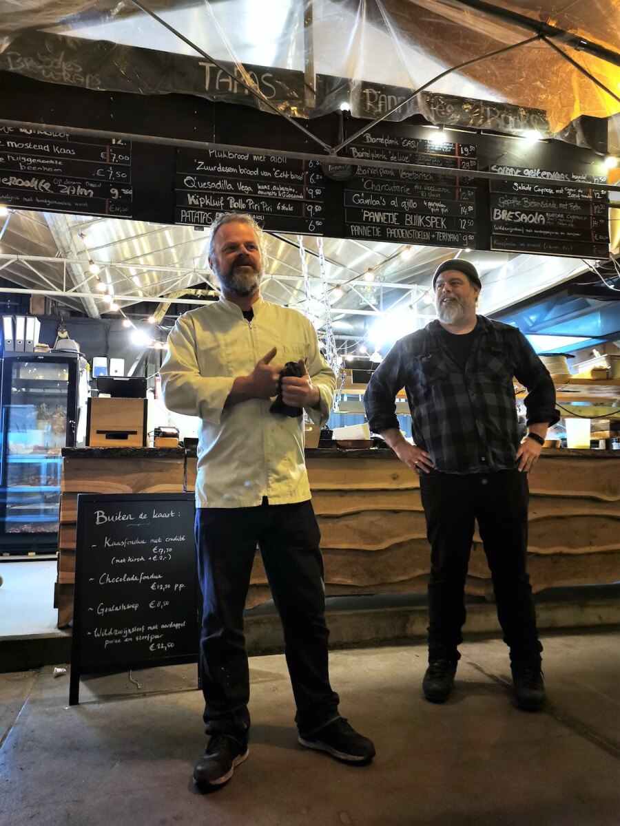 Chef Erny Kley explaining beer and food pairing at BRACK Breda