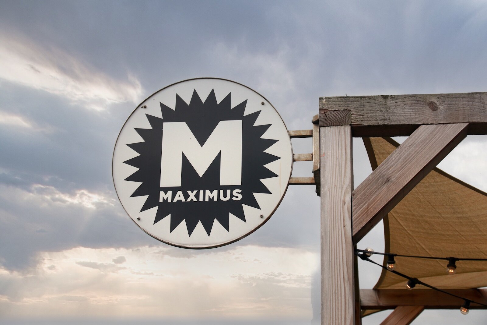 Brouwerij Maximus sign