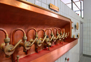 In de brouwzaal van Brouwerij De Brabandere