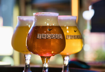 Vers getapt Troost bier