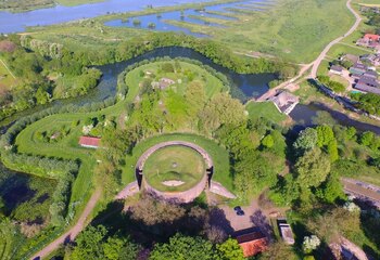 Luchtfoto van Fort Everdingen (copyright: Joris Voeten, Roofscapes)