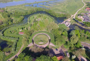 Luchtfoto van Fort Everdingen (copyright: Joris Voeten, Roofscapes)