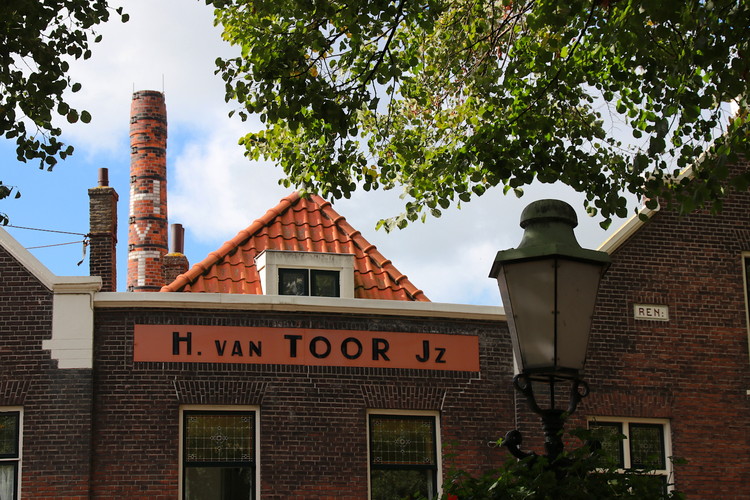 Van Toor Distillery former property in Vlaardingen